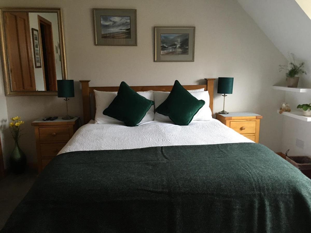Taigh Pa Bed and Breakfast Uig  Buitenkant foto