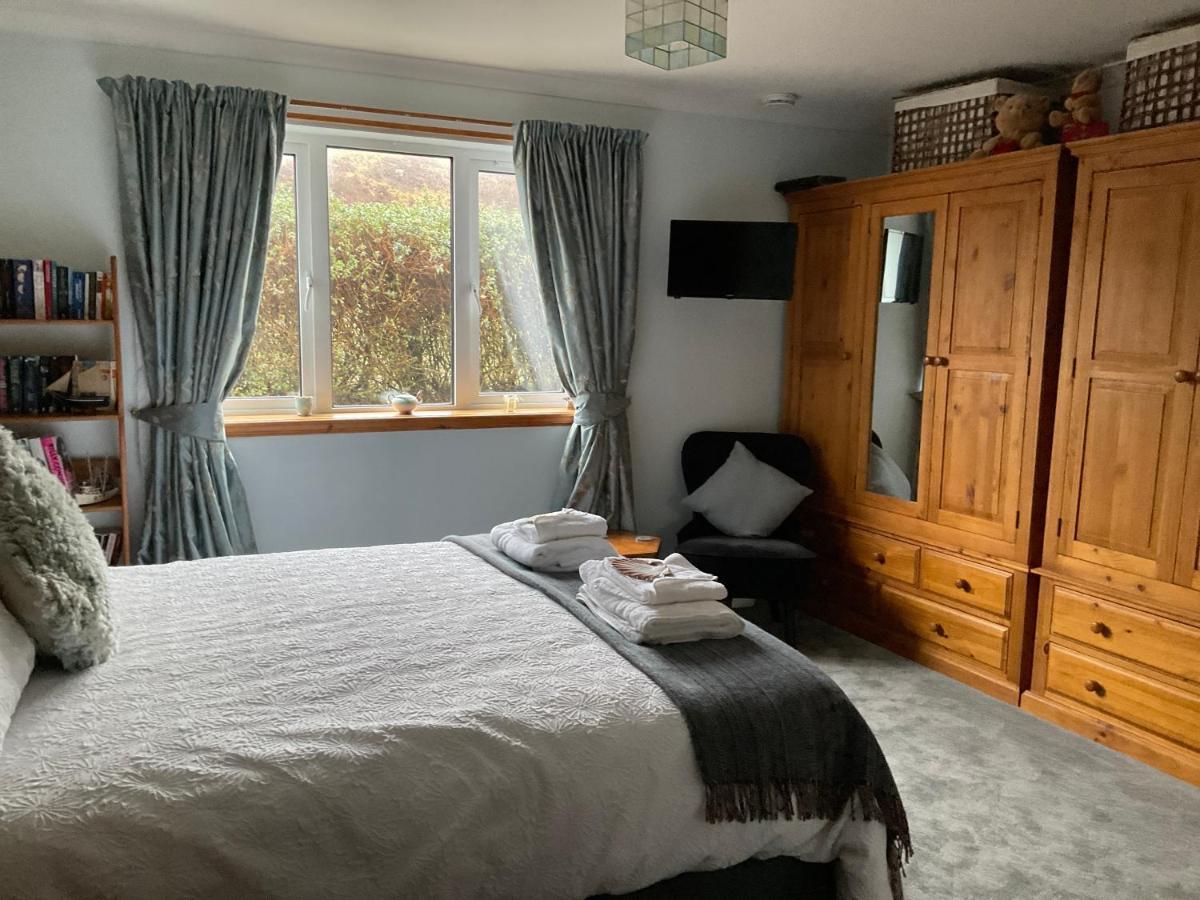 Taigh Pa Bed and Breakfast Uig  Buitenkant foto
